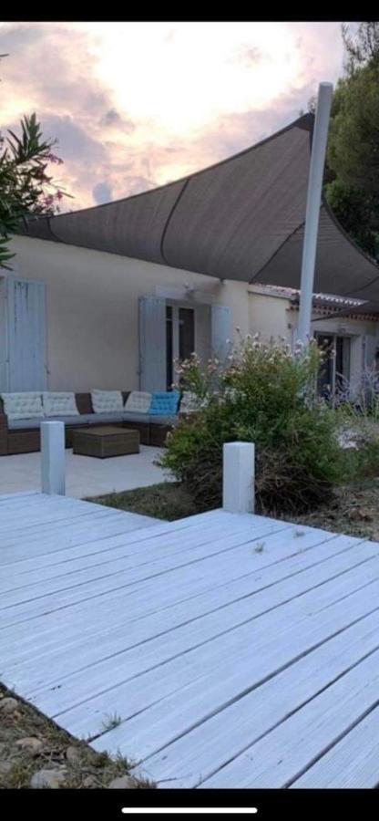 Вилла … Et La Fourmi Saumane-de-Vaucluse Экстерьер фото